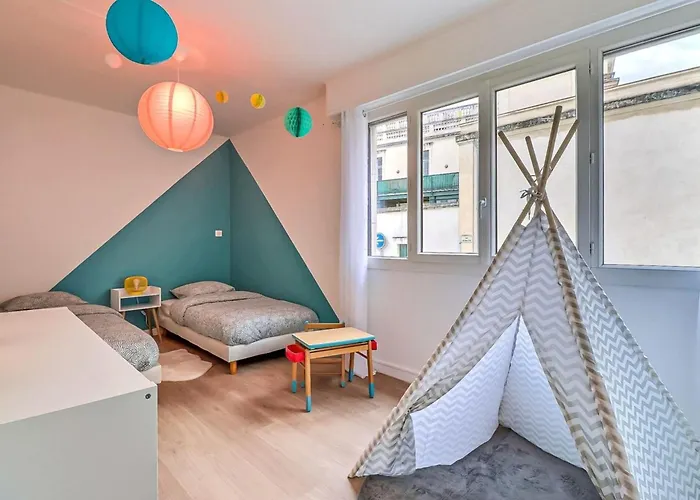 Atlas - Superbe Plein Centre - Terrasse Nimes